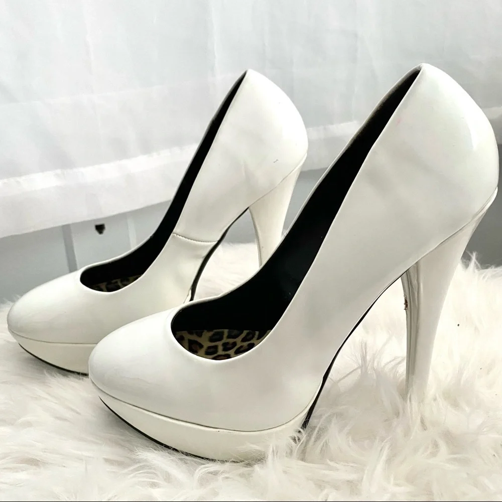 Pin Up Couture White “Harlow” Heels - Picture 14 of 15